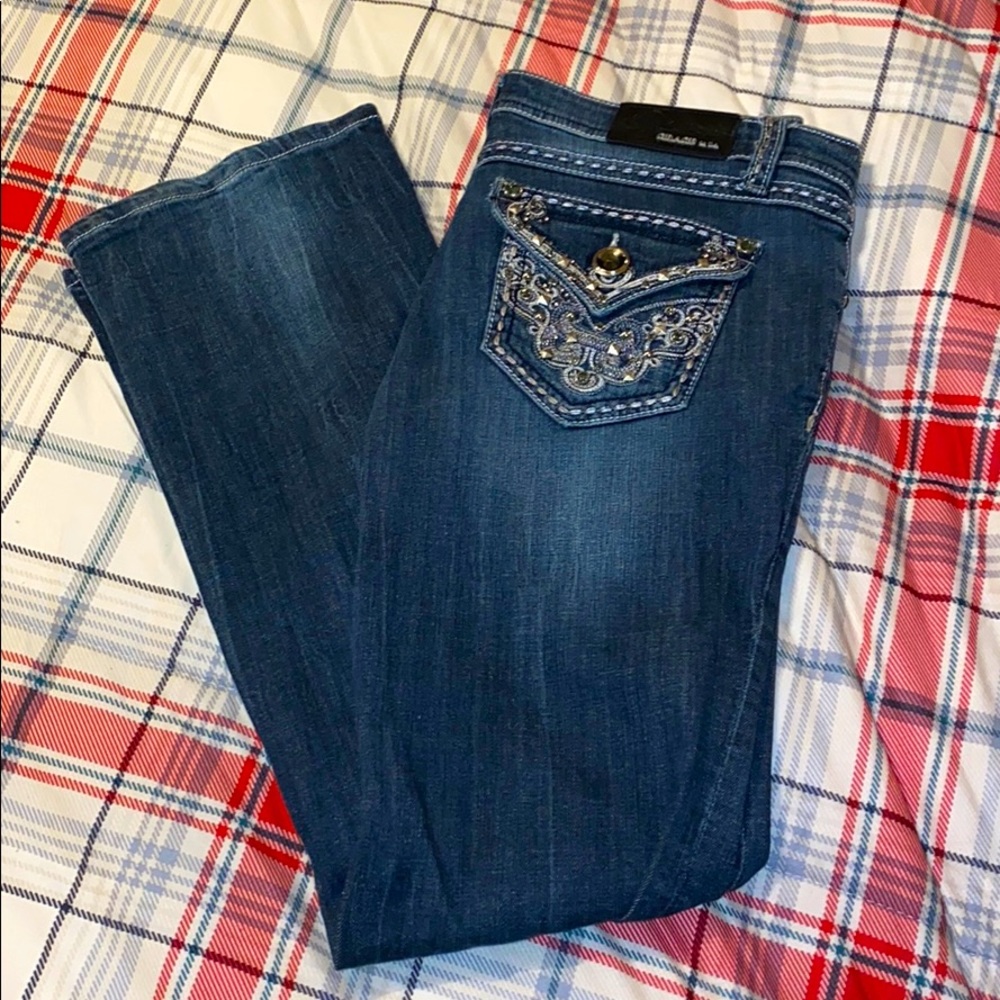 Medium dark was women jeans.